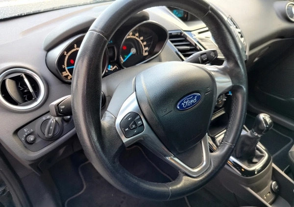 Ford Fiesta cena 25900 przebieg: 190000, rok produkcji 2014 z Opalenica małe 56